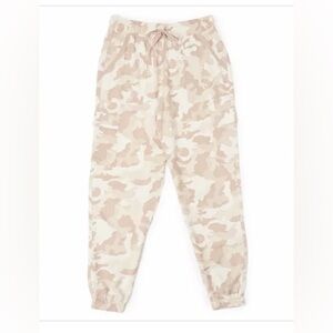 Olive & Oak Women's Size XL Port Camo Cargo Pants